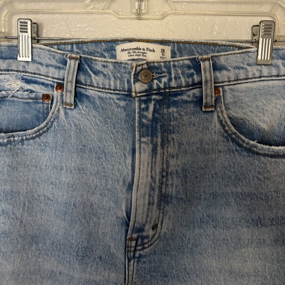 Abercrombie and Fitch Ultra High Rise 90s Straight Jean Size 28 / 6 - Picture 3 of 7